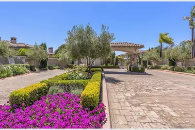  9643 Claiborne Square, La Jolla, CA 92037 - Photo 39
