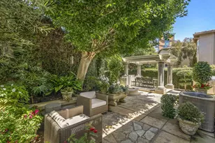 9643 Claiborne Square, La Jolla, CA 92037 - Photo 17