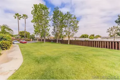  194 Avenida Descanso #A, Oceanside, CA 92057 - Photo 9