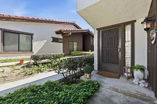 971 Santa Helena Park Ct, Solana Beach, CA 92075 - Photo 3