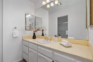 3525 Lebon Dr, San Diego, CA 92122 - Photo 15
