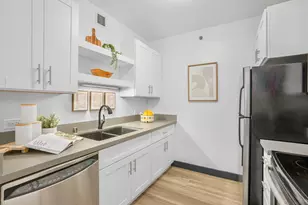 425 W Beech, San Diego, CA 92101 - Photo 11