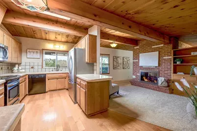  1642 York Dr, Vista, CA 92084 - Photo 9