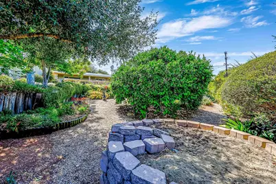  1642 York Dr, Vista, CA 92084 - Photo 47