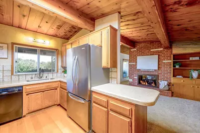  1642 York Dr, Vista, CA 92084 - Photo 7