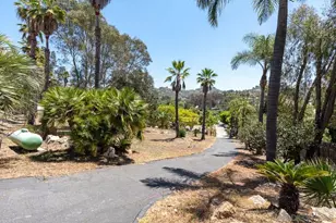 29828 Margale Ln, Vista, CA 92084 - Photo 5