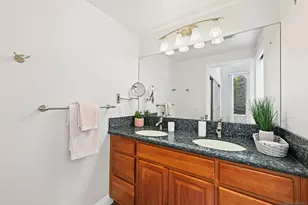 8745 Caminito Sueno, La Jolla, CA 92037 - Photo 21
