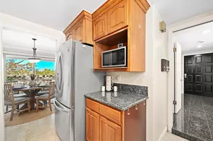 8745 Caminito Sueno, La Jolla, CA 92037 - Photo 17