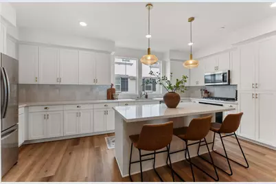  427 Omega Gln, Escondido, CA 92025 - Photo 3
