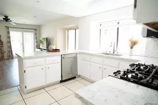 645 Paseo Rio, Vista, CA 92081 - Photo 13