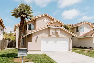 645 Paseo Rio, Vista, CA 92081 - Photo 3