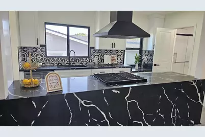  244 26th St, San Diego, CA 92102 - Photo 11