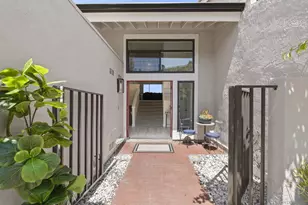 6567 Caminito Catalan, La Jolla, CA 92037 - Photo 3