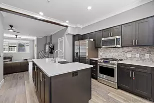 687 S Coast Hwy 101, Encinitas, CA 92024 - Photo 11