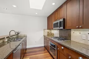 700 W E St, San Diego, CA 92101 - Photo 11