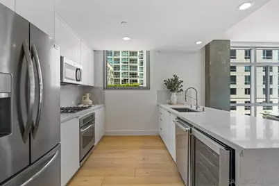  800 The Mark Ln #406, San Diego, CA 92101 - Photo 17