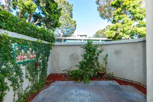 7911 Caminito Del Cid, La Jolla, CA 92037 - Photo 33