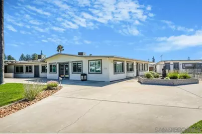  211 N Citrus Avenue #50, Escondido, CA 92027 - Photo 15