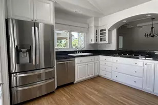 5537 Bellevue Ave, La Jolla, CA 92037 - Photo 21