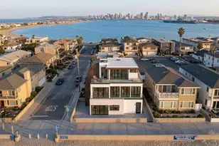 701 W Sunset Ct, San Diego, CA 92109 - Photo 1