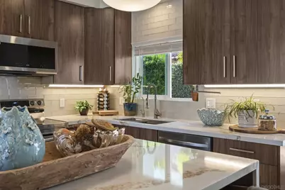  404 Bonair St, La Jolla, CA 92037 - Photo 3