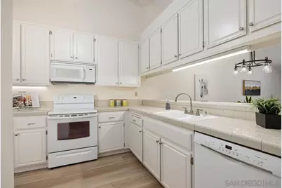  12827 Via Moura, San Diego, CA 92128 - Photo 11