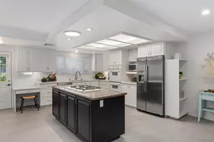 6383 Murray Park Ct, San Diego, CA 92119 - Photo 9