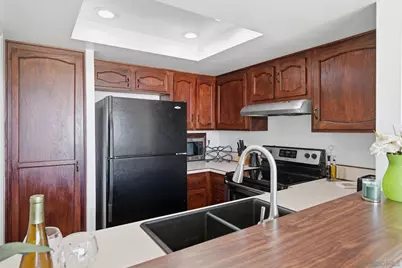  908 Caminito Madrigal #Unit H, Carlsbad, CA 92011 - Photo 9