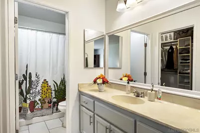  355 N Melrose Dr #E, Vista, CA 92083 - Photo 25