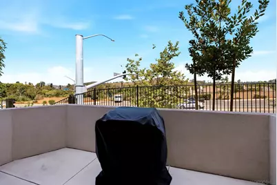  1052 Kendale Way, Vista, CA 92081 - Photo 17