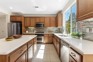 2241 Flowerpot Ln, Chula Vista, CA 91915 - Photo 9