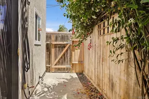 2018 Pacific Beach Dr, San Diego, CA 92109 - Photo 21