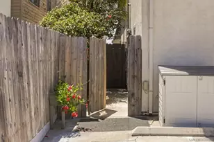 2018 Pacific Beach Dr, San Diego, CA 92109 - Photo 23