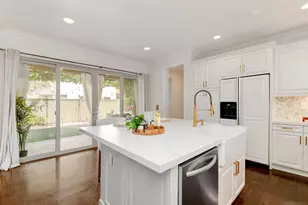 8360 Bristol Ridge Ln, San Diego, CA 92127 - Photo 3