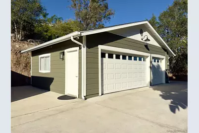  1418 York Dr, Vista, CA 92084 - Photo 31