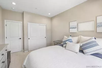  910 Camino Meandro, Chula Vista, CA 91913 - Photo 17