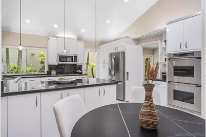  8355 Caminito Linterna, La Jolla, CA 92037 - Photo 13