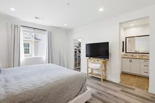 6074 Colt Pl, Carlsbad, CA 92009 - Photo 17