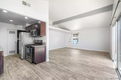  440 Parkside Dr, Oceanside, CA 92058 - Photo 9