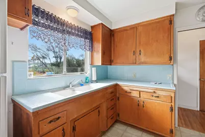  916 Country Club, Escondido, CA 92029 - Photo 7