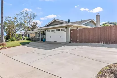  2245 Nob Hill Drive, Carlsbad, CA 92008 - Photo 3
