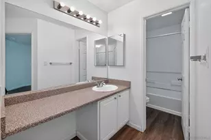 7405 Charmant Dr, San Diego, CA 92122 - Photo 15