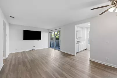  225 Diamond #111, Vista, CA 92083 - Photo 5