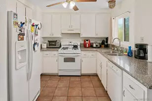 3521 Strawberry Pl, Oceanside, CA 92056 - Photo 9