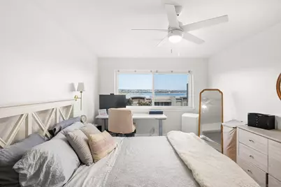  4015 Crown Point #104, San Diego, CA 92109 - Photo 17