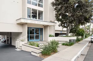 4015 Crown Point, San Diego, CA 92109 - Photo 3