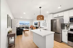 4015 Crown Point, San Diego, CA 92109 - Photo 1