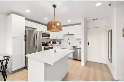  4015 Crown Point #104, San Diego, CA 92109 - Photo 13