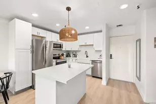 4015 Crown Point, San Diego, CA 92109 - Photo 13