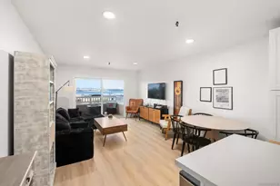 4015 Crown Point, San Diego, CA 92109 - Photo 5